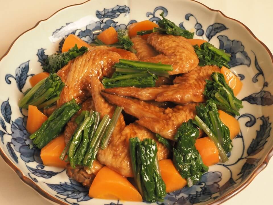 雪下人参と手羽先の煮物