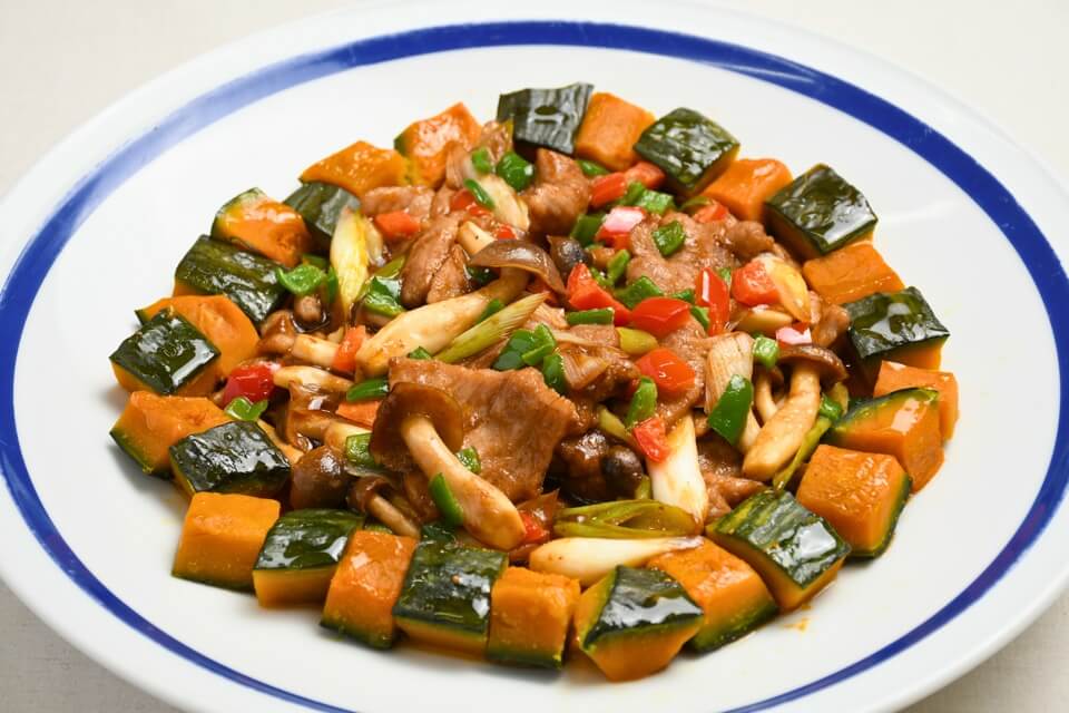 豚肉と雪化粧かぼちゃの香り炒め