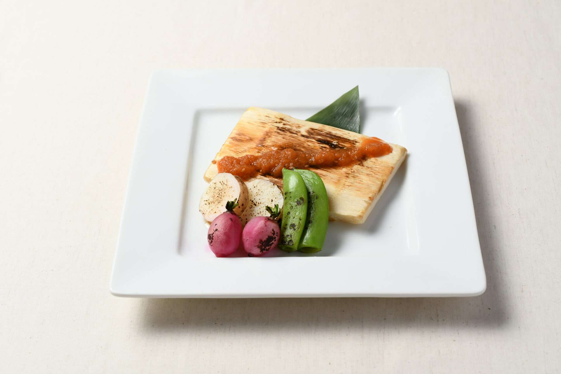 ホテルメイド「東京メンマ」。館内3つのレストランでコース料理とカルトメニューの提供開始