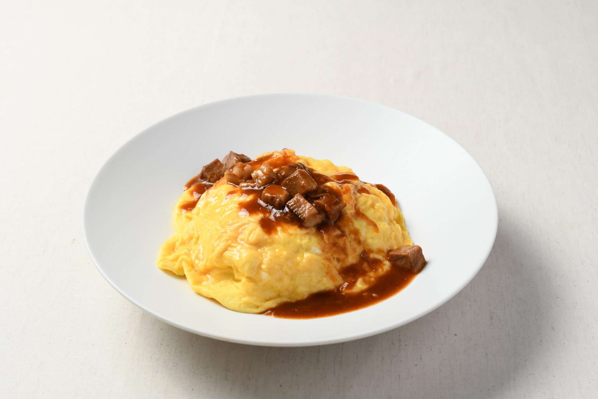 ホテルメイド「東京メンマ」。館内3つのレストランでコース料理とカルトメニューの提供開始
