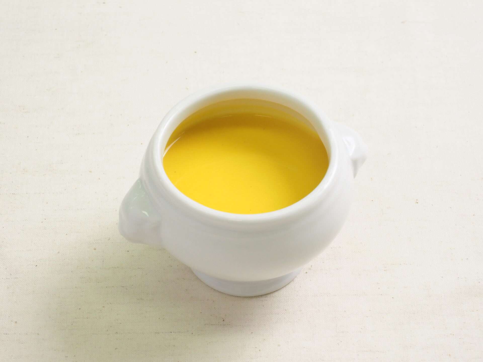 【レストランコルト】いちごと野草のアフタヌーンティー