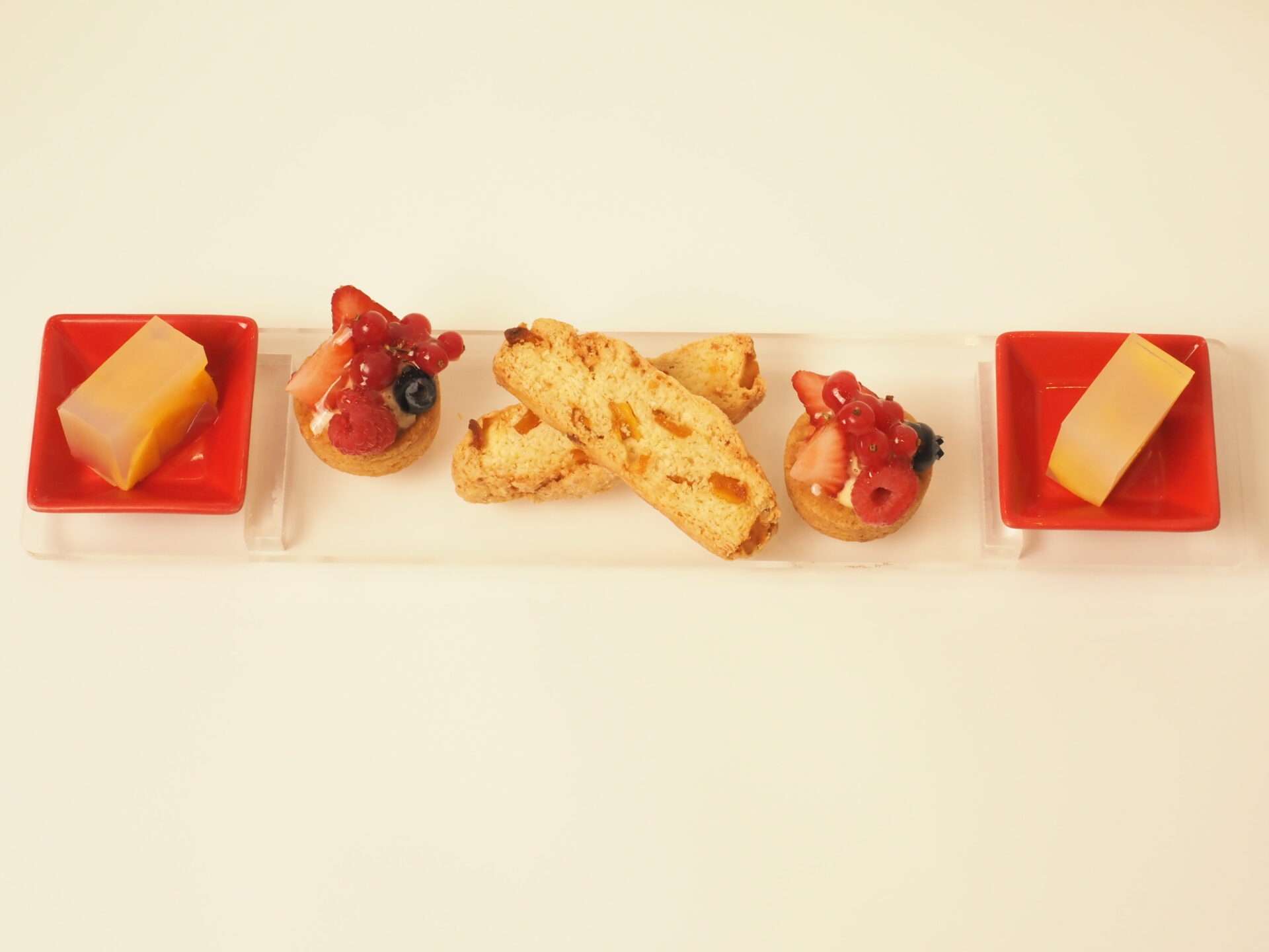 【レストランコルト】夏の宝石アフタヌーンティー